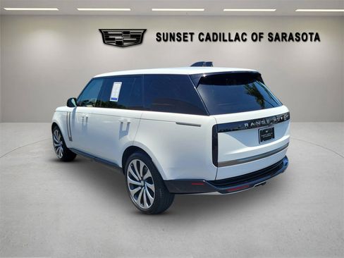 Used 2025 Land Rover Range Rover Long Wheelbase SE AWD/4WD image 6