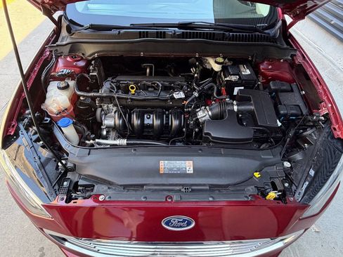 Used 2018 Ford Fusion SE FWD image 26
