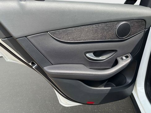 Used 2022 Mercedes-Benz GLC 300 GLC 300 image 11