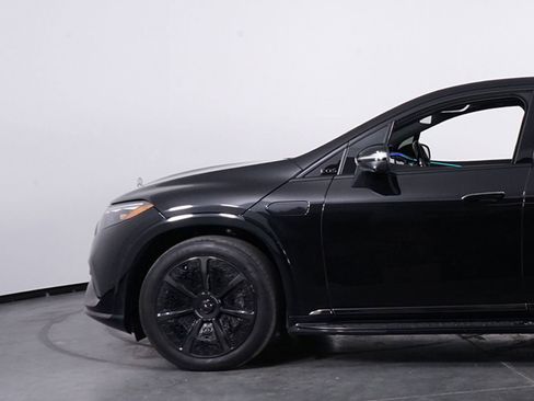 Used 2024 Mercedes-Benz Maybach EQS 680 4MATIC image 12