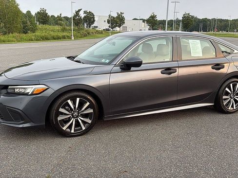 Used 2024 Honda Civic EX image 12