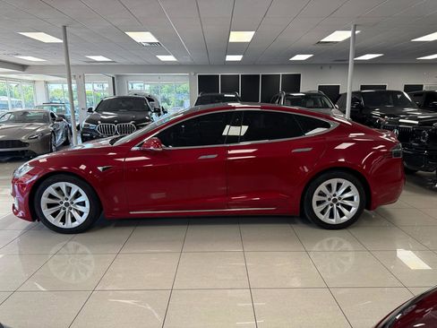 Used 2017 Tesla Model S 75 image 2