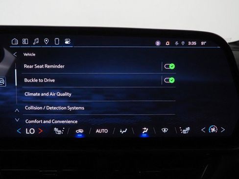 Used 2024 Chevrolet Equinox EV RS image 40