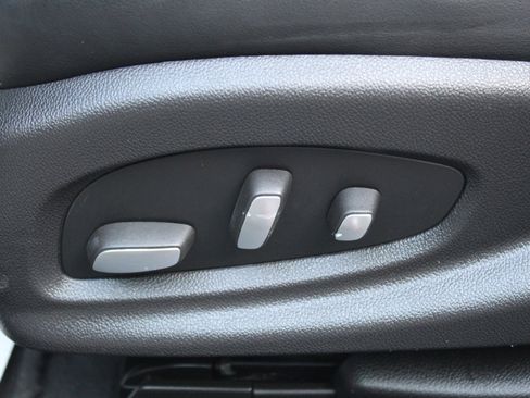 Used 2014 Cadillac XTS Luxury image 25