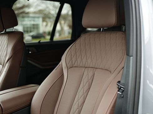 New 2026 BMW X5 xDrive50e w/ Executive Package image 22