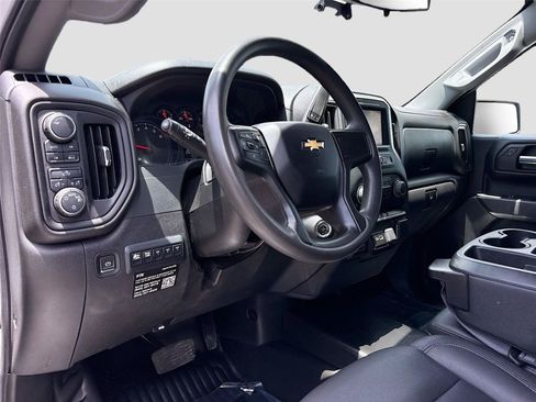 Used 2023 Chevrolet Silverado 1500 W/T w/ Trailering Package AWD/4WD image 9