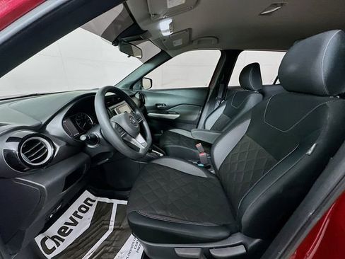 Used 2020 Nissan Kicks SV image 18