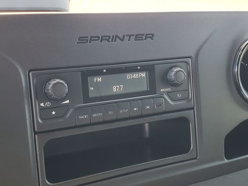 Used 2025 Mercedes-Benz Sprinter 2500 image 14