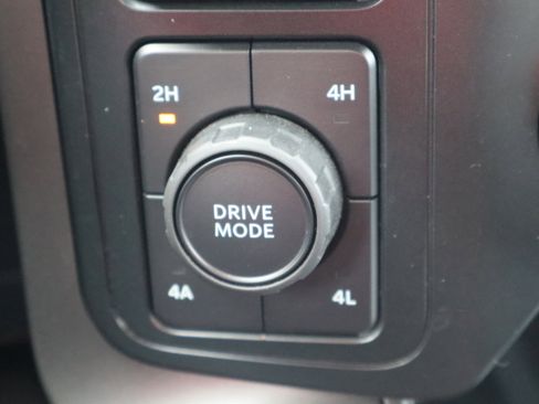 Used 2025 Ford F150 Lariat image 26