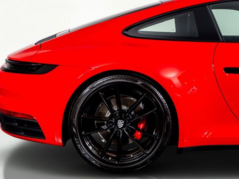 Used 2020 Porsche 911 Carrera 4S w/ Sport Package image 8