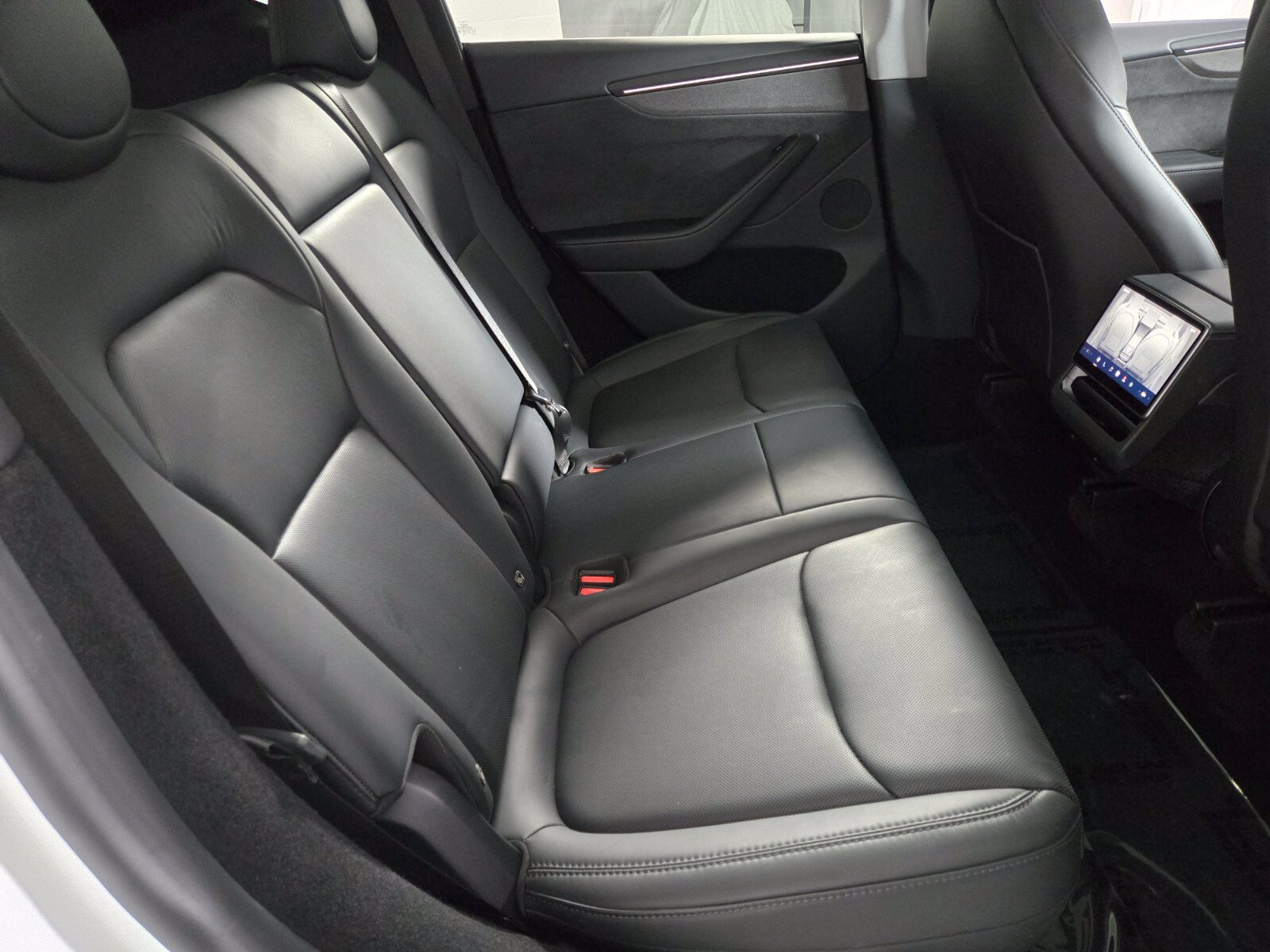 Used 2026 Tesla Model Y Long Range RWD image 18