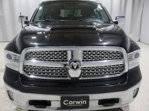 Used 2015 RAM 1500 Laramie w/ Convenience Group image 9