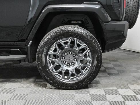 New 2025 GMC Hummer EV 3X w/ LPO, Illumination Package image 23