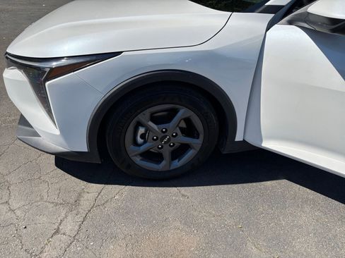 Used 2025 Kia K4 FWD image 29