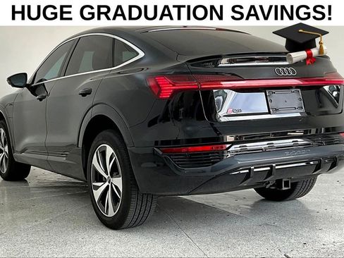 Used 2024 Audi Q8 e-tron Premium Plus w/ Premium Plus Package AWD/4WD image 2