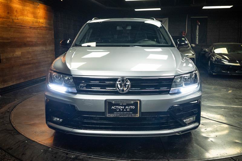Used 2021 Volkswagen Tiguan SE R-Line FWD image 4