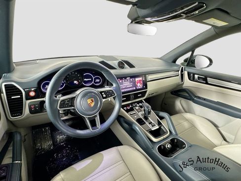 Used 2023 Porsche Cayenne Platinum Edition AWD/4WD image 30