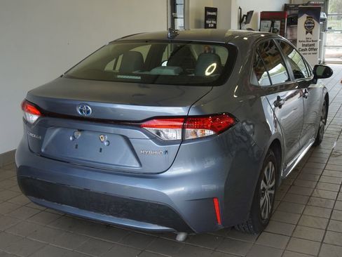Used 2022 Toyota Corolla LE FWD image 12