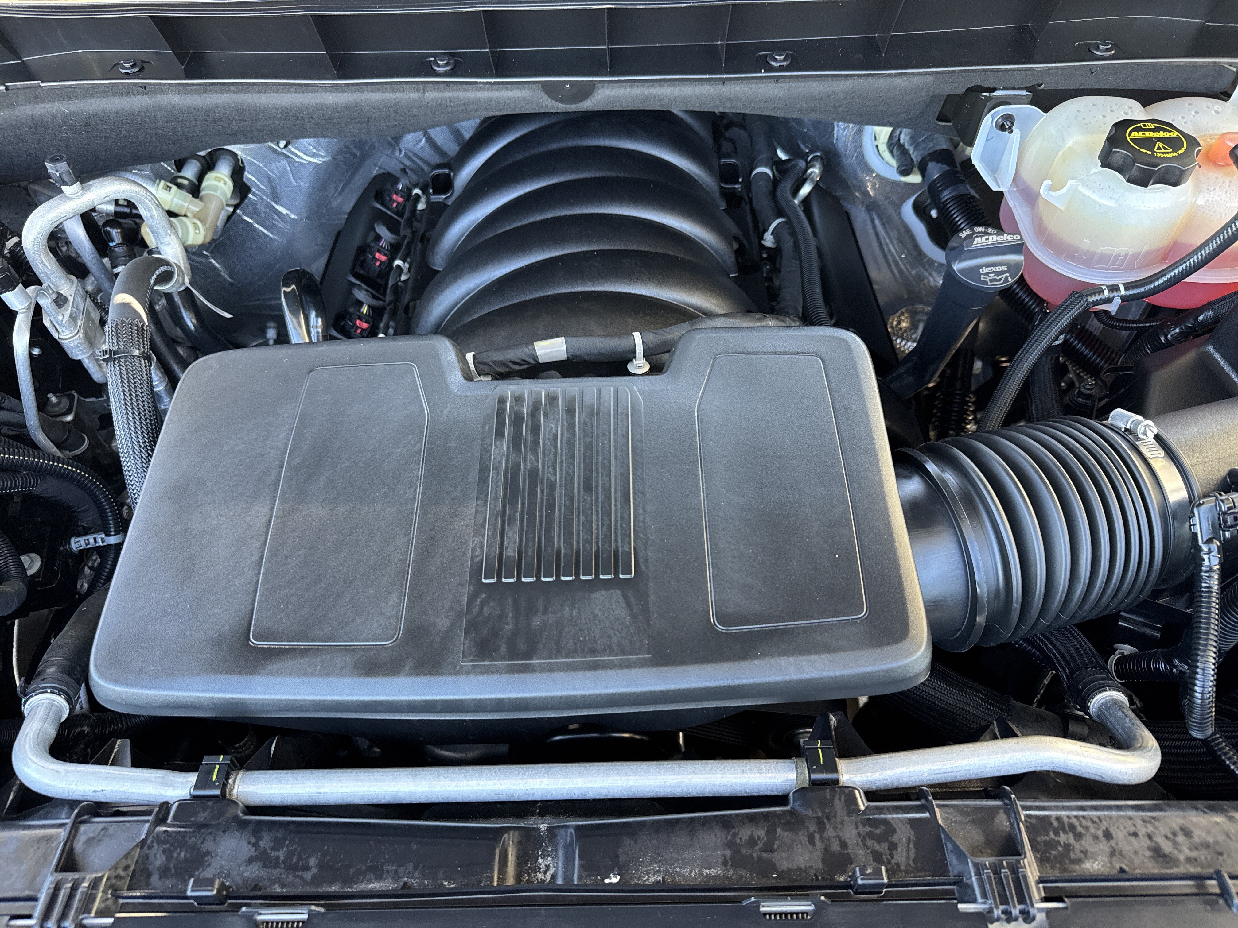 Used 2024 Chevrolet Tahoe Premier w/ Premium Package RWD image 39
