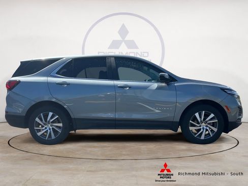 Used 2023 Chevrolet Equinox LT image 2