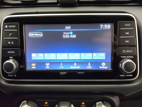 Used 2020 Nissan Versa S FWD image 25