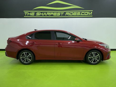 Used 2023 Kia Forte LXS w/ LXS Technology Package image 11