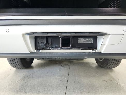 Used 2019 GMC Yukon XL SLT w/ Open Road Package image 53