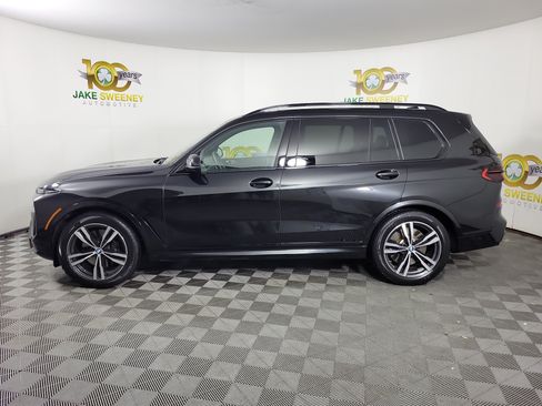 Certified 2025 BMW X7 M60i AWD/4WD image 4