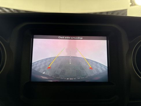 Used 2020 Jeep Wrangler Sport image 19