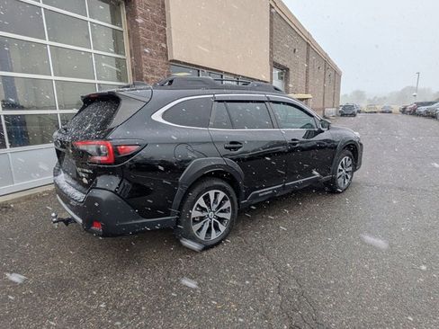 Used 2024 Subaru Outback Limited image 5