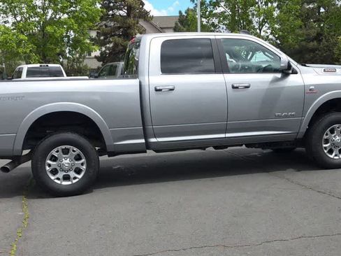 Used 2022 RAM 3500 Laramie AWD/4WD image 9