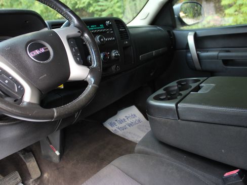 Used 2014 GMC Sierra 2500 SLE w/ SLE Preferred Package image 10