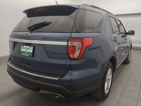 Used 2018 Ford Explorer XLT w/ Equipment Group 202A FWD image 9
