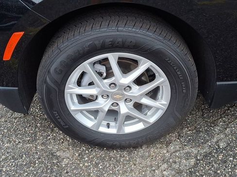 Used 2023 Chevrolet Equinox LS AWD/4WD image 13