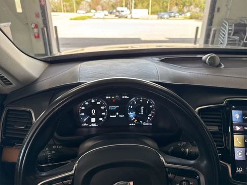 Used 2016 Volvo XC90 T6 Inscription w/ Vision Package image 10
