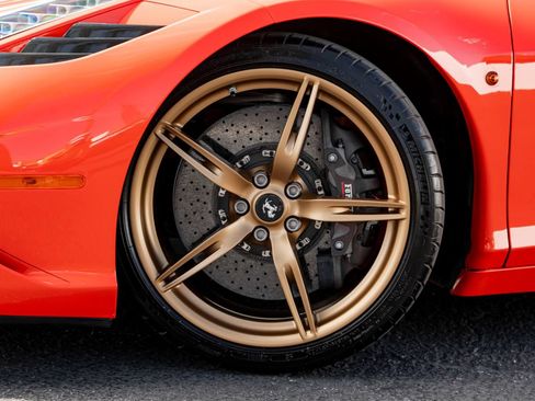 Used 2015 Ferrari 458 Speciale Coupe RWD image 12