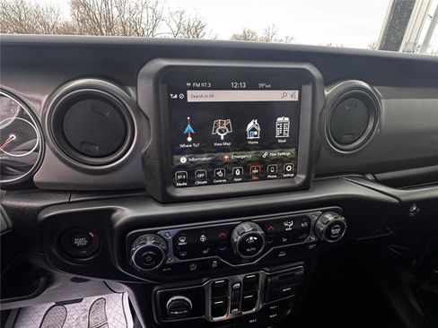 Used 2022 Jeep Wrangler Unlimited Sport AWD/4WD image 16