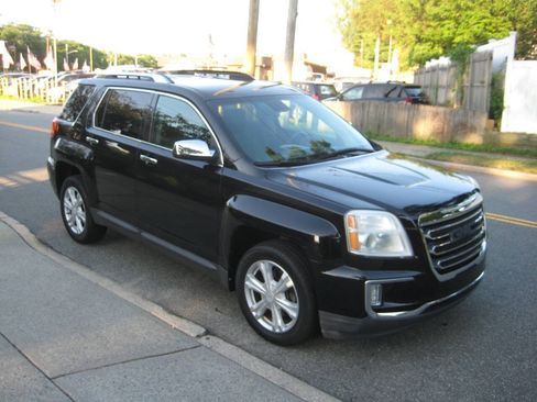 Used 2017 GMC Terrain SLT AWD/4WD image 3