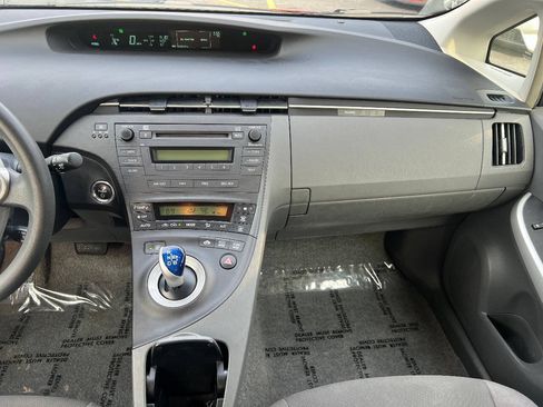 Used 2011 Toyota Prius Two FWD image 29