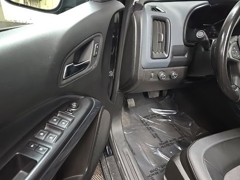 Used 2022 Chevrolet Colorado Z71 image 27