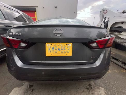 Used 2025 Nissan Altima 2.5 SV AWD/4WD image 28