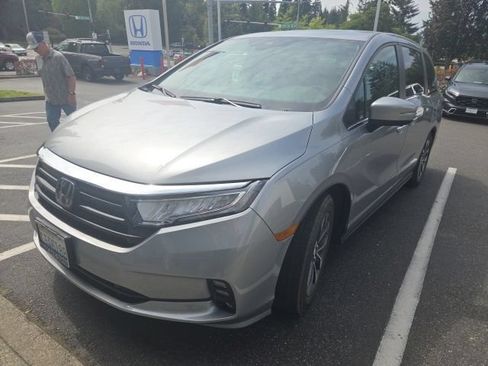 Used 2023 Honda Odyssey EX-L image 2