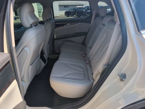Used 2018 Lincoln MKX Select w/ Select Plus Package AWD/4WD image 14
