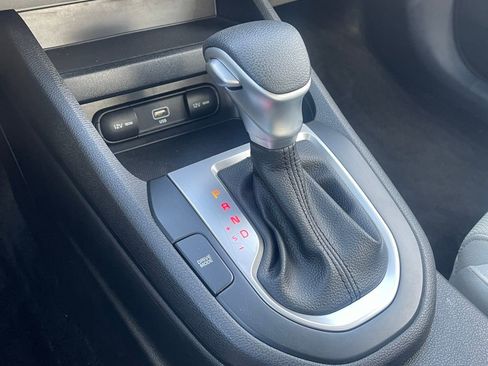 Used 2022 Kia Forte LXS image 26