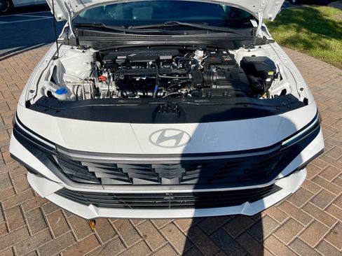 Used 2024 Hyundai Elantra SEL image 16