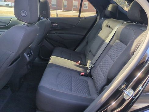 Used 2021 Chevrolet Equinox LT image 25