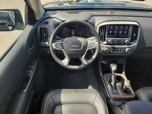Used 2022 GMC Canyon Denali w/ Denali Black Edition Package AWD/4WD image 9