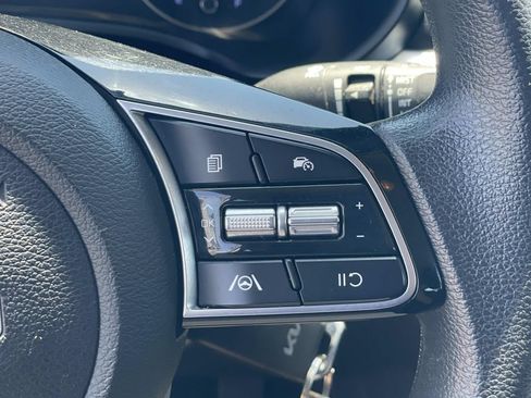 Used 2023 Kia Forte LXS FWD image 9