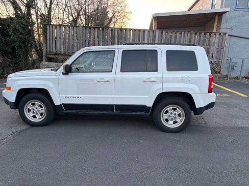 Used 2015 Jeep Patriot Sport w/ Power Value Group image 9