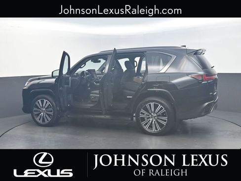 New 2026 Lexus LX 600 4WD w/ Luxury Package image 29